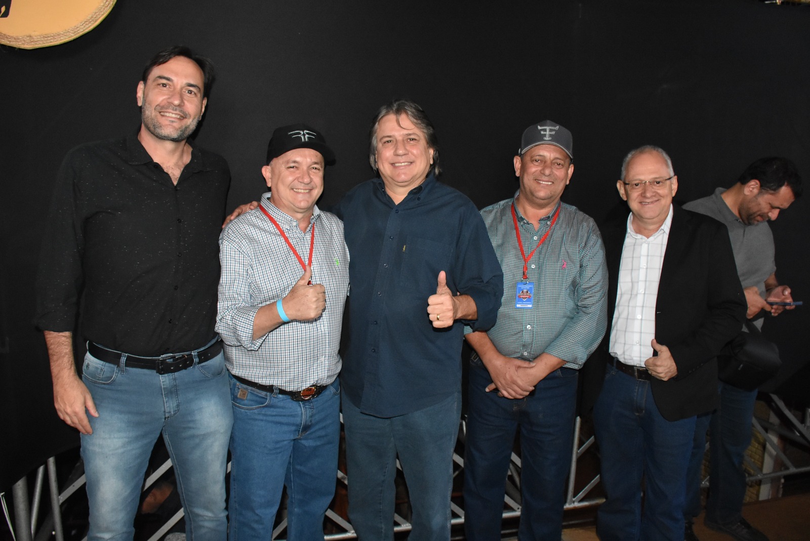 Deputado Estadual Caravina prestigia Festa do Peão de Taquarussu