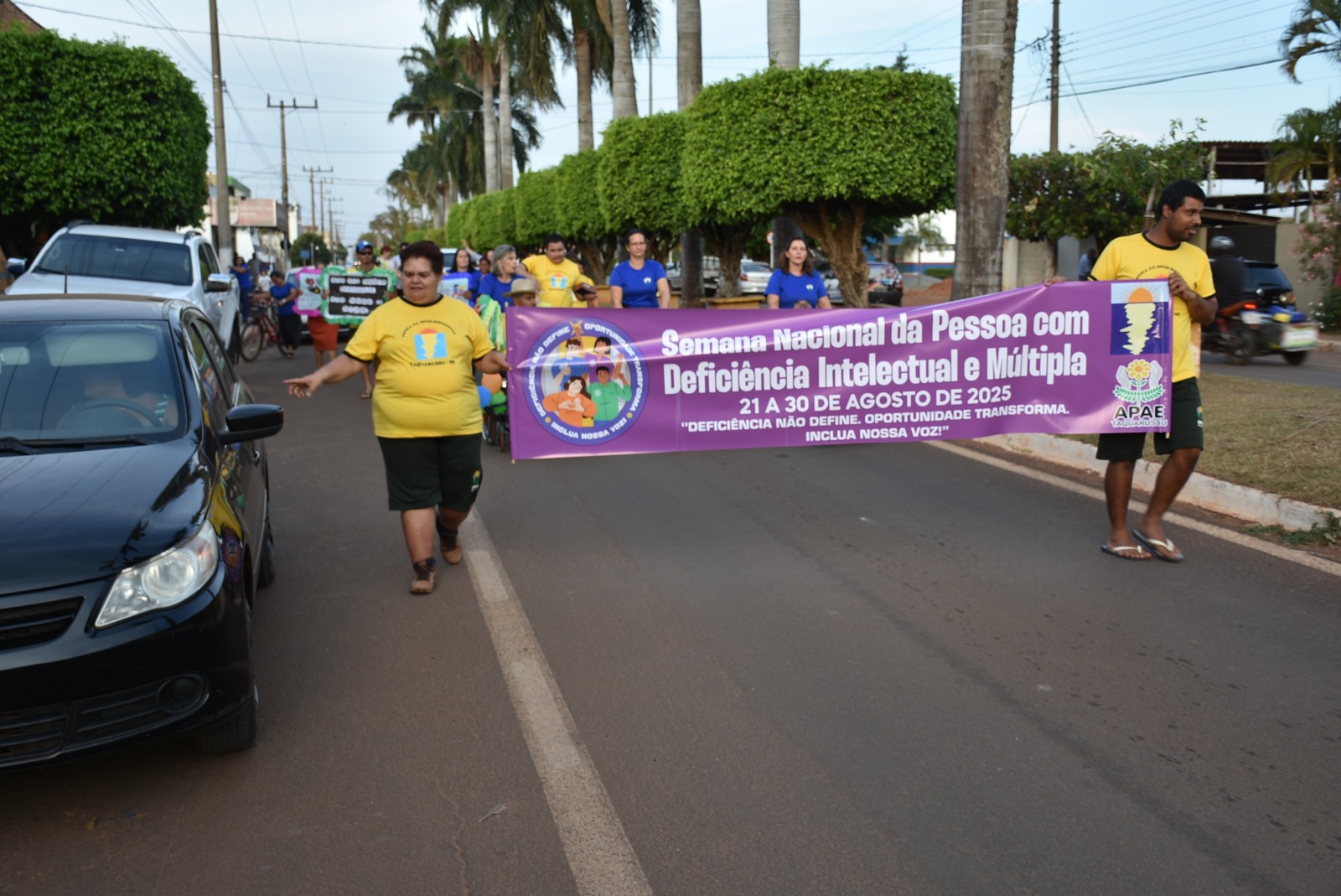 APAE de Taquarussu realiza passeata/carreata da inclusão