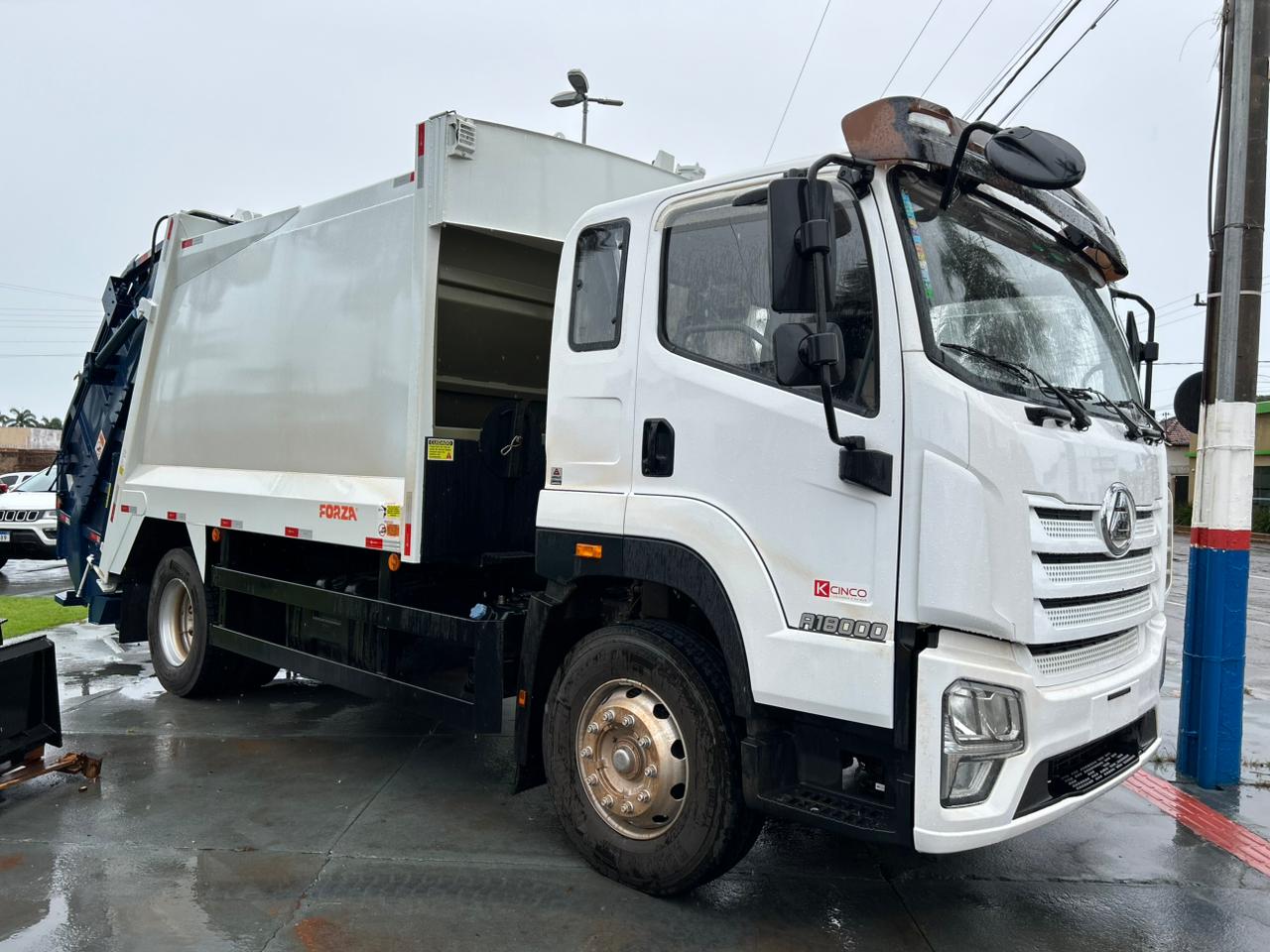 Prefeito Clóvis do Banco anuncia mais uma conquista para Taquarussu: novo caminhão de coleta de lixo orgânico é adquirido com recursos próprios